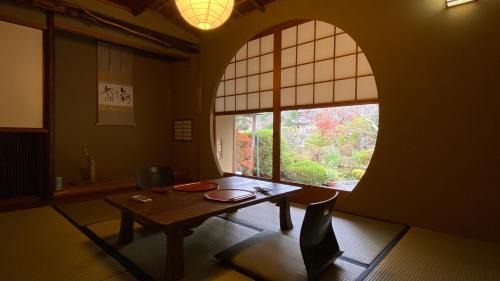 Ukyo Ward Hotel | すし米