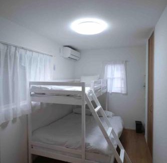 Fujiyoshida Apartment | にじいろ邸2階
