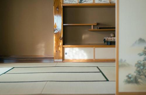 Matsumoto House | やまやどり 一軒家の2階を貸切でご利用いただける個室宿