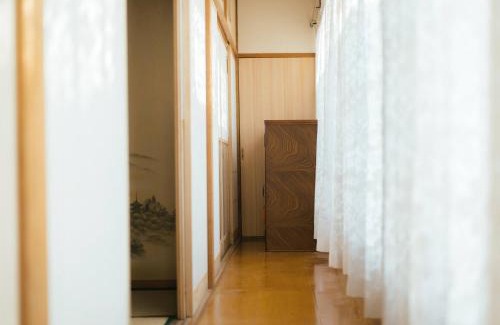 Matsumoto House | やまやどり 一軒家の2階を貸切でご利用いただける個室宿