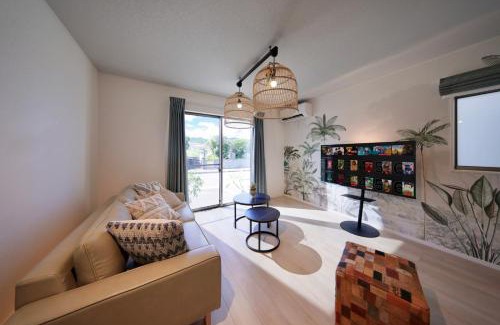 Azama House | クリスタル別荘南城