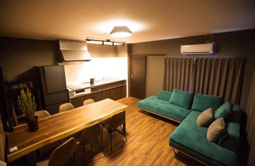 Anan House | ファーストアベニューハウス