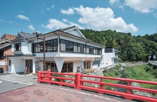 Kinokawa House | 三笠館Mikasakan 本館