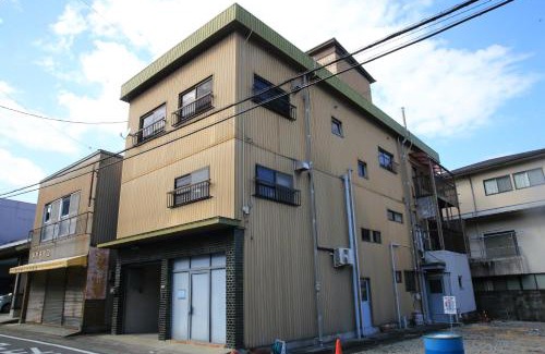 Tsurugi-cho House | 上田屋 半田館