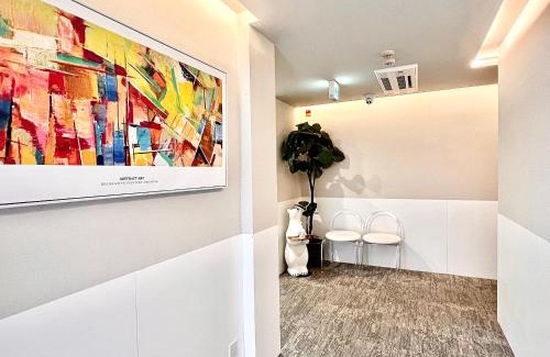 Yushima Hotel | 东京上野超级中心 设计师房间Yeob 上野公园3分钟 车站1分钟 超级繁华 免费wifi 戴森吹风