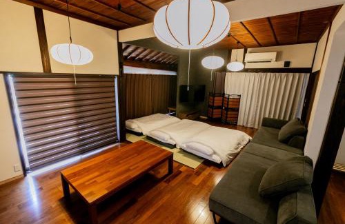 Izumo Apartment | 出雲古民家の宿みだみ