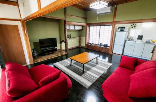 Izumo Apartment | 出雲古民家の宿みだみ