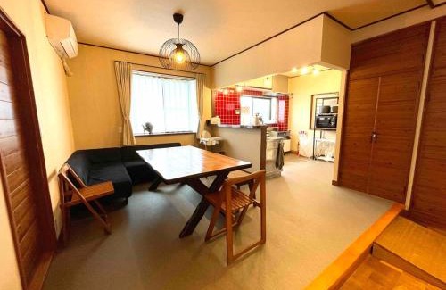 Katsuura House | 勝浦一望貸切宿 Tona Katsuura Entire House Rental TONA