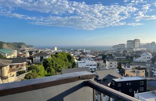 Katsuura House | 勝浦一望貸切宿 Tona Katsuura Entire House Rental TONA