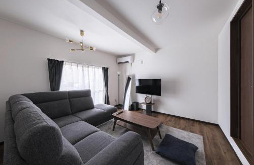 Kitakoiwa House | 北小岩戸建