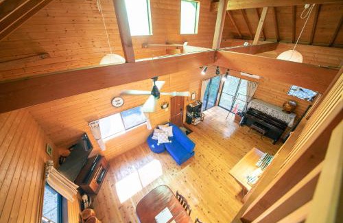 Kobata House | 千葉の静かな山の中の貸切コテージ 鴨川コテージ