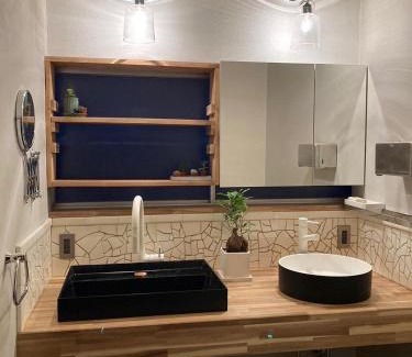 Yoshinogawa House | 坂東商店guest room藍染めと宿