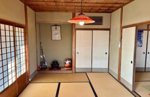 Tomonoura Onsen Villa | 城跡石垣上の絶景古民家宿 鞆城茶屋庵