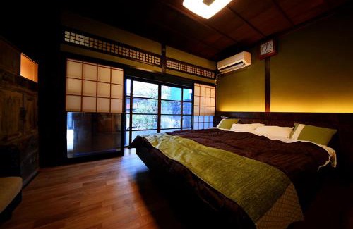 Toyama House | 売薬宿屋山キ HH4x