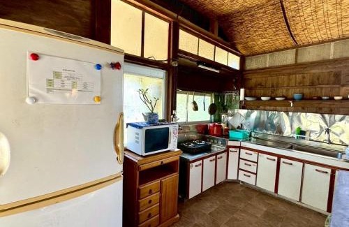 Kikai Island Villa | -大人数で泊まれる一棟貸し-なかまあじーんやー海近くの素敵な島暮らし体験-手久津久-