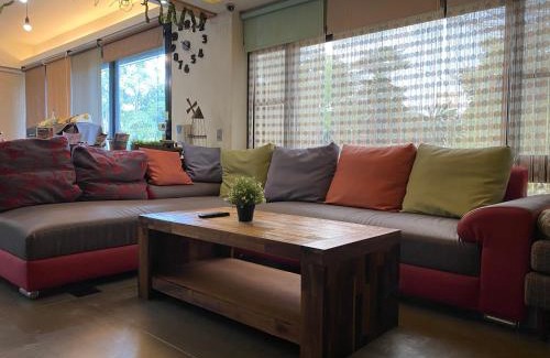 Anping Bed & Breakfast | 安平小洋房 烤肉 寵物友善包棟Villa 免費停車