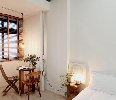 Toufen Apartment | 寄居蟹月租房型詢問日期