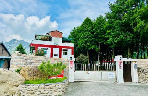 Guoxing Cabin | 寵物友善 漫步森活 九樺落羽松民宿