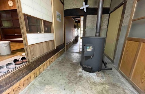 Kumakogen Apartment | 山の上の古民家一軒貸し