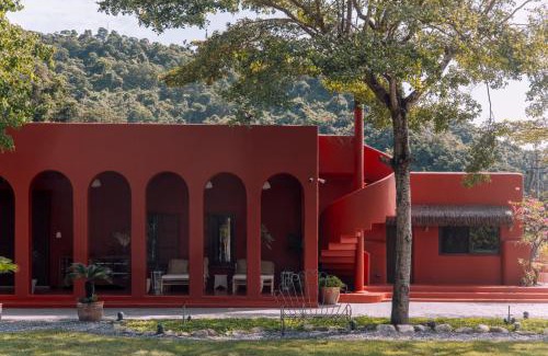 Yuanshan Cabin | 山里蒔花 Daily Blossom Stay & More