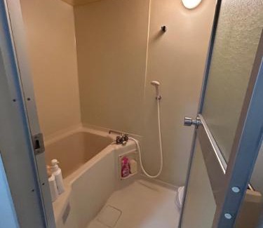 Hikone House | 彦根びわこホテル裏のマンション 一室貸し切り50台無料駐車場付き台所あり自転車貸出可 BbQ可 ペット同伴可