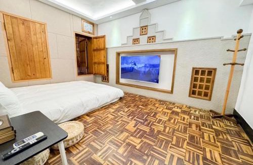 Tainan City Centre House | 慢步南國 台南故事民宿 Slow Tainan Homestay