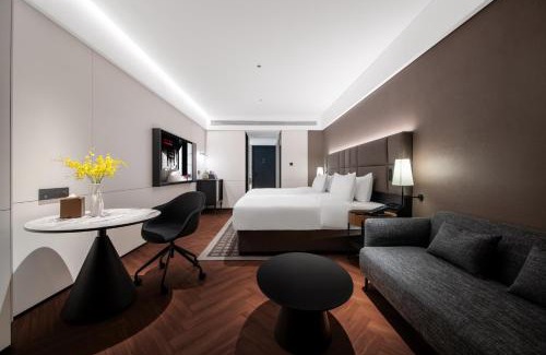 Shuangliu District Hotel | 成都西博城中心城际酒店