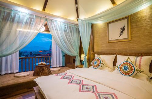 Dayan Old Town Hotel | 指云公馆Lijiang Mufu Royal Garden Resort半山观景民宿