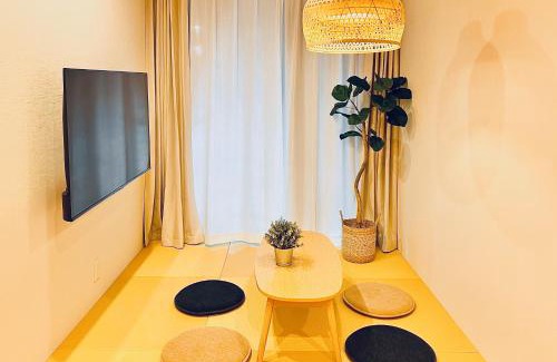 Yushima Apartment | 新上双卧套房 最大5人 设计师风格Yaof 东京中心上野公园3分钟 车站1分钟 位置极佳超级繁华 房间内看樱花