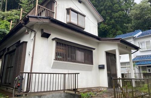Hidaka Apartment | 日高貸家