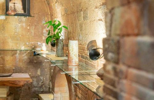 Koka Apartment | 朝ドラのロケ地 信楽焼きの窯元に泊まれます 無料駐車場有 4人まで宿泊可能