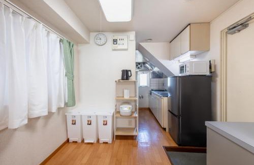 Sasazuka Apartment | 東真ビル3f