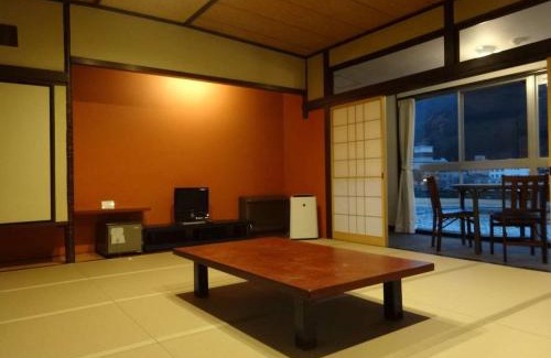 Gero Onsen Hotel | 桜 River Side Stay下呂温泉