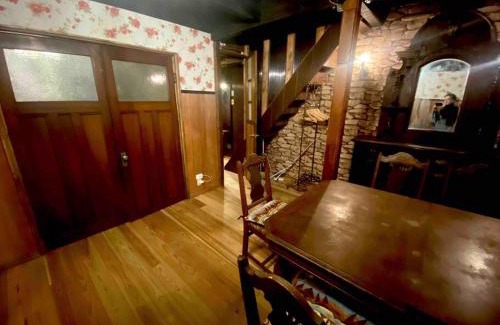 Nakamura House | 『沙羅居 レトロ&グランピング』名古屋駅徒歩10分の異空間 広々100 ㎡ 貸切古民家 最大11名様