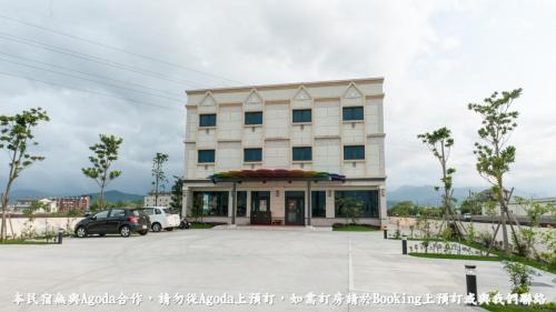 Luodong House | 河岸香榭&田苑民宿