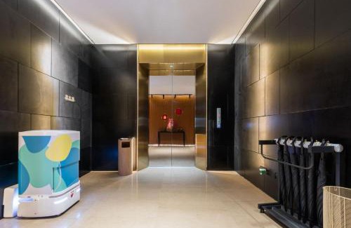 Meilan Hotel | 海口省政府日月广场免税城万信至格酒店