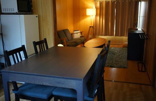 Sakaide Apartment | 瀬戸内ハウス 疲れを癒す木のお家 バス停より徒歩3分 Free WIFI 無料駐車場