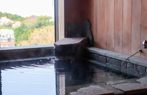 Shimotaga House | 熱海 徒然荘-Atami Tsurezure sou- Log house and SPA