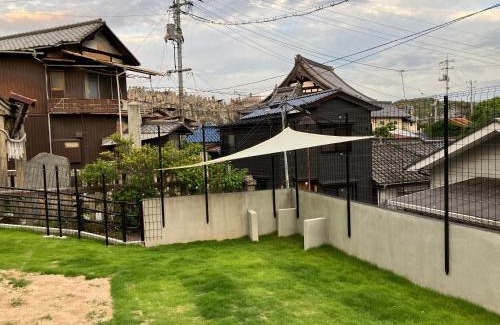 Onomichi House | 犬と泊まれる一棟貸しの宿 Nidra