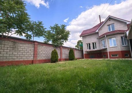 Ak-Talaa District House | 留学生之家