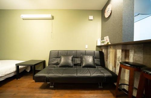 Higashinari Apartment | 虹の宿101