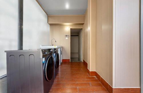 Guangzhou Hotel | 锦泰酒店-广州市南方大厦国际电子城一德路地铁站店