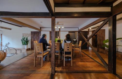 Okaya Apartment | 長野岡谷IC 5分,Private traditional Japanese house,貸切古民家, 薪ストーブ, 最大9名,ペットOK,