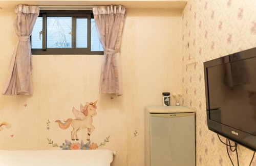 University District House | 隔壁住宿