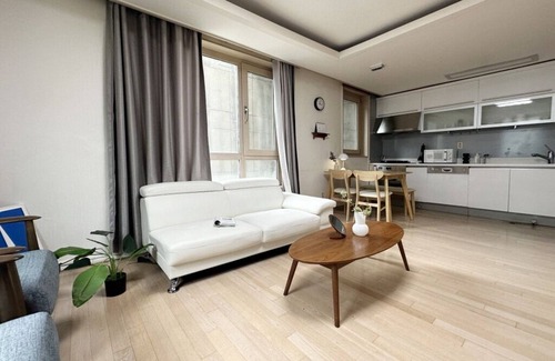 COEX Apartment | 강남 대치동 3베드룸 2욕실 고급 풀옵션 아파트