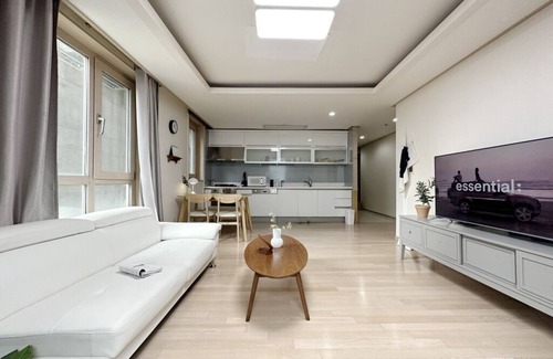 COEX Apartment | 강남 대치동 3베드룸 2욕실 고급 풀옵션 아파트