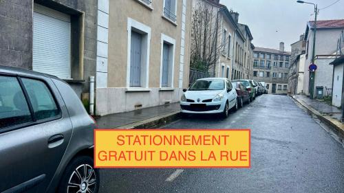 Cret de Roc Apartment | 015 CHIC & COSY STUDIO 41m2 HYPERCENTRE WIFI SMART TV NETFLIX