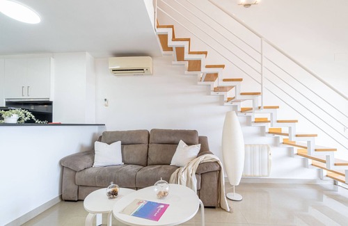 Empuriabrava Apartment | 0160-PORT GREC Apartment with WIFI, Smart TV, canal and sea view
