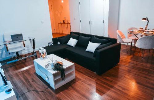 Peninsula Apartment | 02 Arena View Suite