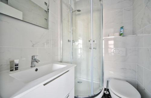 Charenton-le-Pont Apartment | 03.Studio#Charenton#Fitness#Cinema